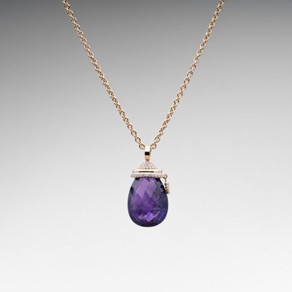 Wendela Horz Kettenanhänger Edler Tropfen Burgunder Gelbgold Amethyst Diamant Frontansicht