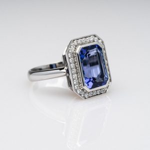 Wendela Horz Ring aus Weißgold mit blauen Edelstein und Diamanten Blaues Wunder