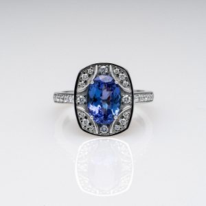 Wendela Horz Schmuck Ring aus Weißgold mit blauen Edelstein und Diamanten