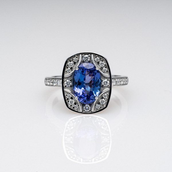 Wendela Horz Schmuck Ring aus Weißgold mit blauen Edelstein und Diamanten